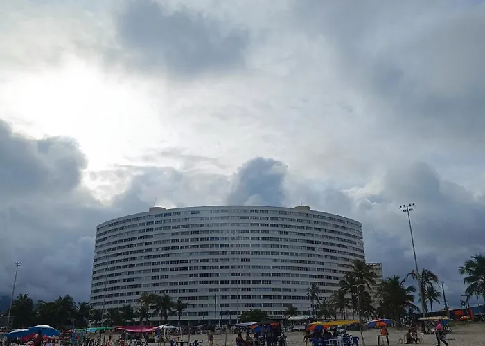 Apto frente ao mar